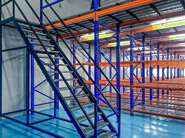 Installing rack supported platform in T-space project - Racknsave Mezzanine Racking Solutions.